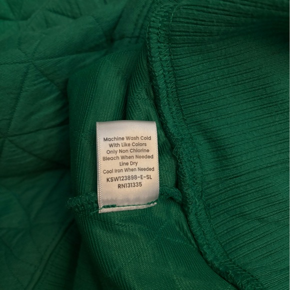 Evereve Lindsay Green Quilted Hoodie - Picture 11 of 11